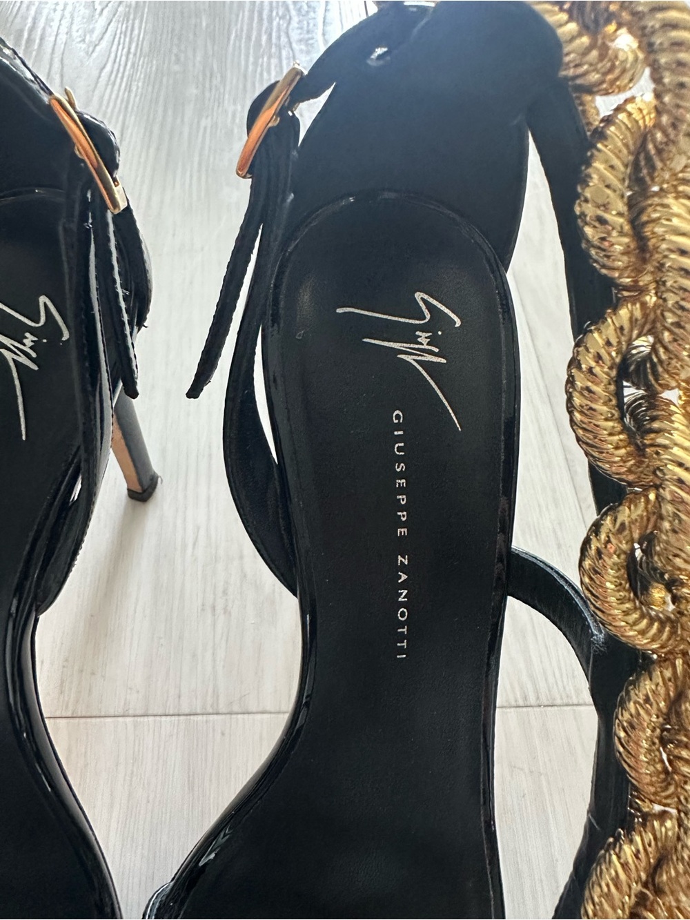 Giuseppe Zanotti Black Patent Heels with Gold Rope Chain - Picture 3 of 5